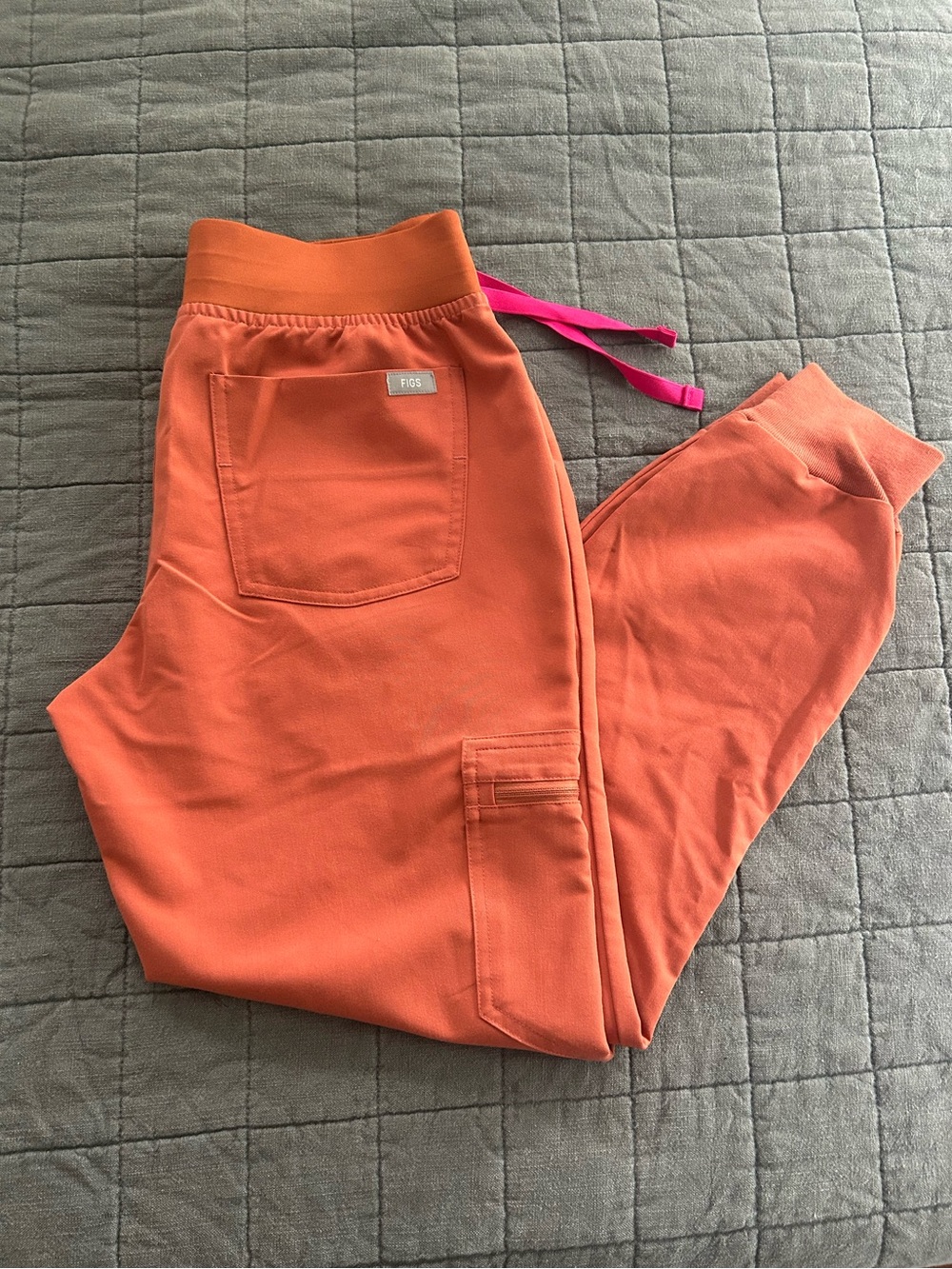 FIGS Coral/Orange Terracotta Jogger Pants with drawstring. XSmall/Petite.